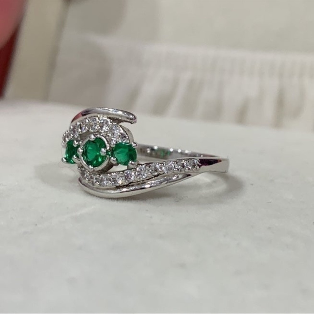 Fragrant Jewels Ring - Size 8.5 - Picture 4 of 7